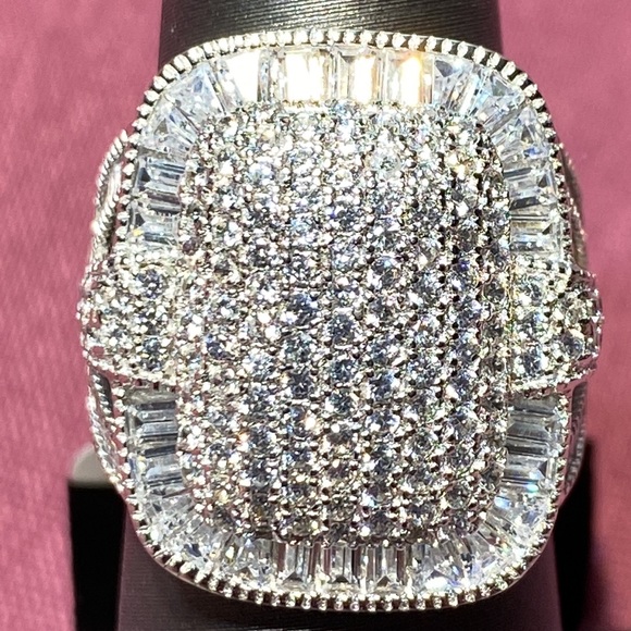 Bella Luce Diamond Simulant Ring - Picture 6 of 10